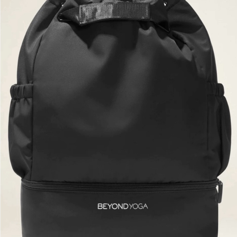 Beyond yoga convertible gym bag new with tags never used